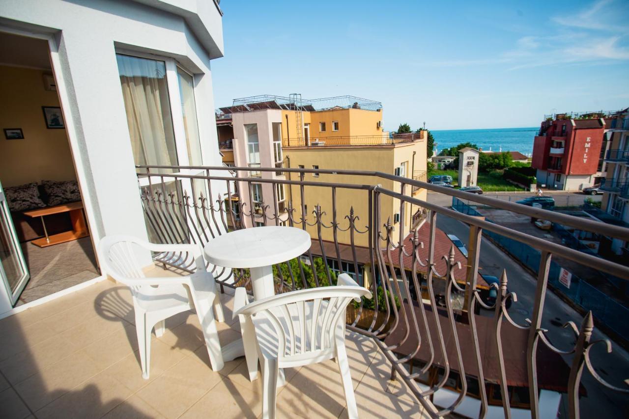Hotel Dolphin Ravda Bagian luar foto